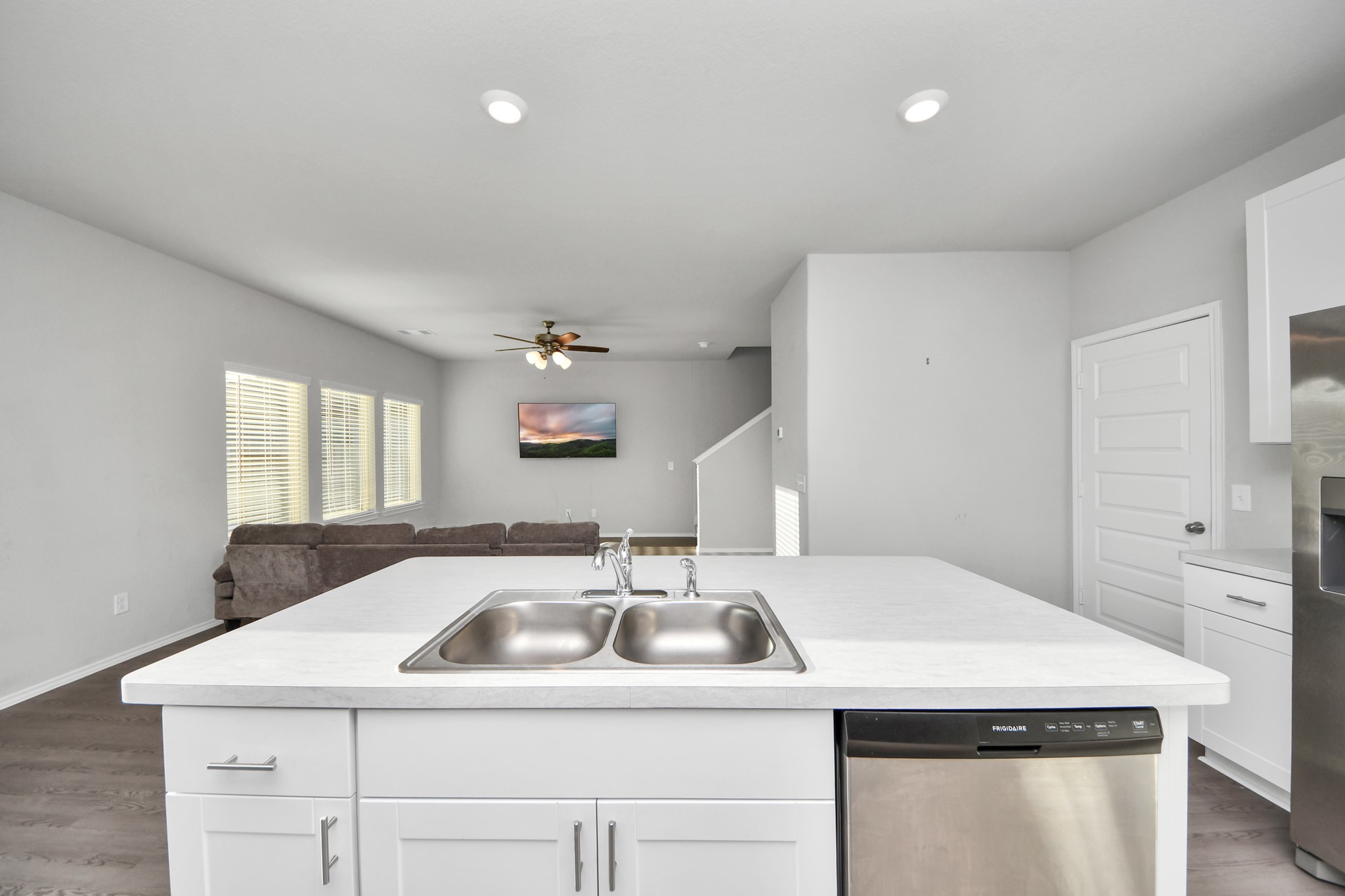 21738 Rustic River Ranch Avenue Waller, TX 77484 - Photo 6 of 24