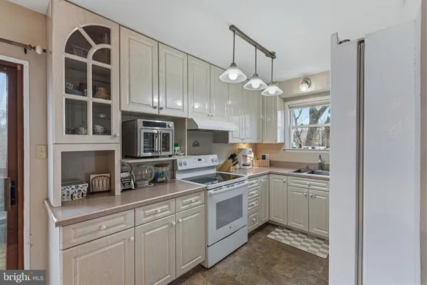 $335,000 | 439 Bianca Circle, Unit 152, Downingtown, PA 19335
