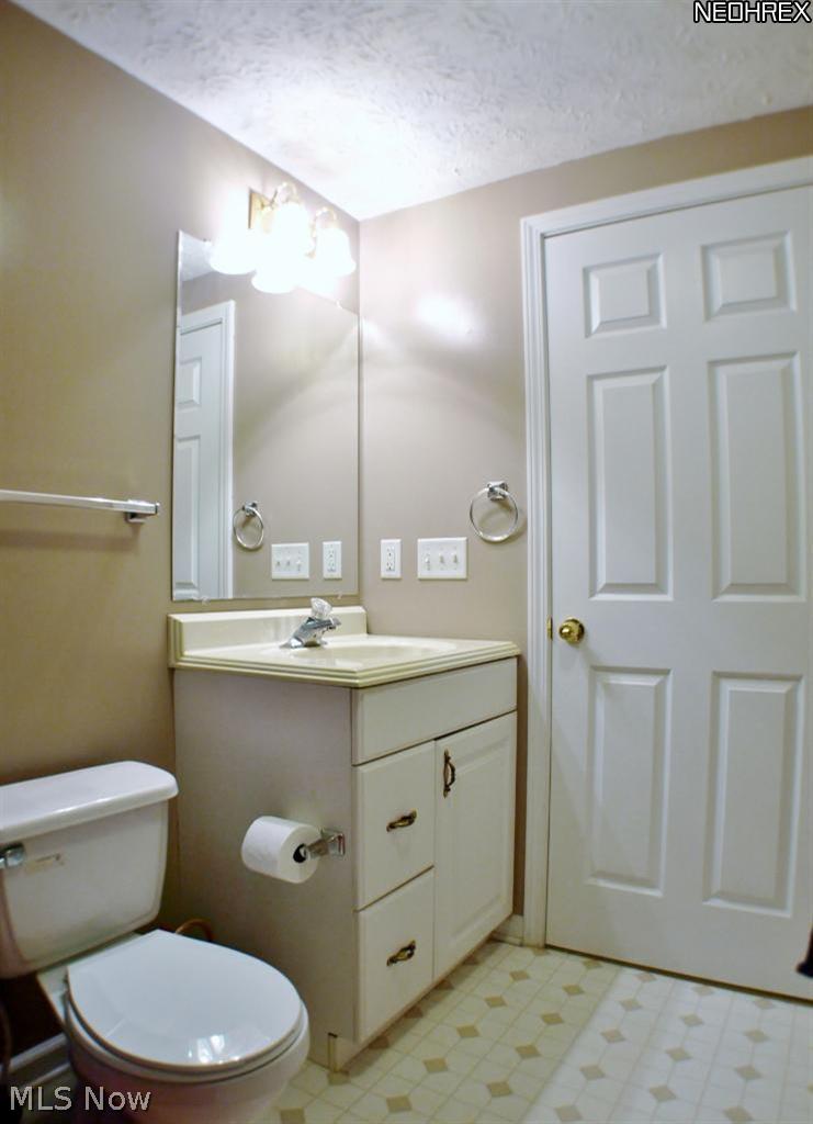149 Vineyard Road Avon Lake, OH 44012 - Photo 20 of 25 Gallery Image 20