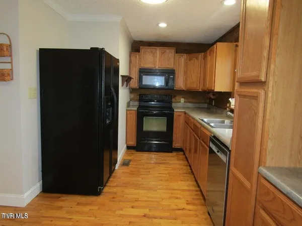 $2,250 | 144 Hollow Timbers Drive, Unit 15, Gray, TN 37615