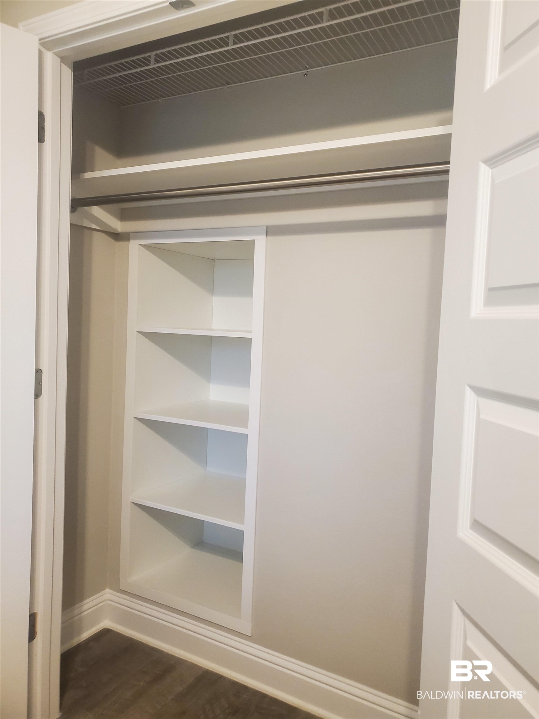 8481 Bronze Lane Foley, AL 36535 - Photo 4 of 42 Modified Closet