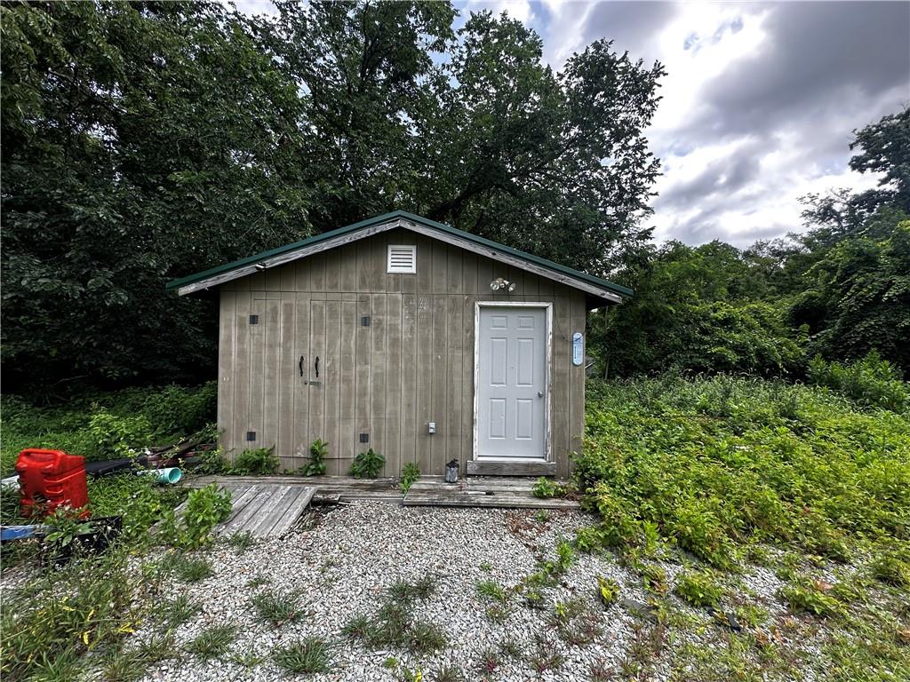 648 Old Hickory Ridge Road Washington, PA 15301 - Photo 4 of 11