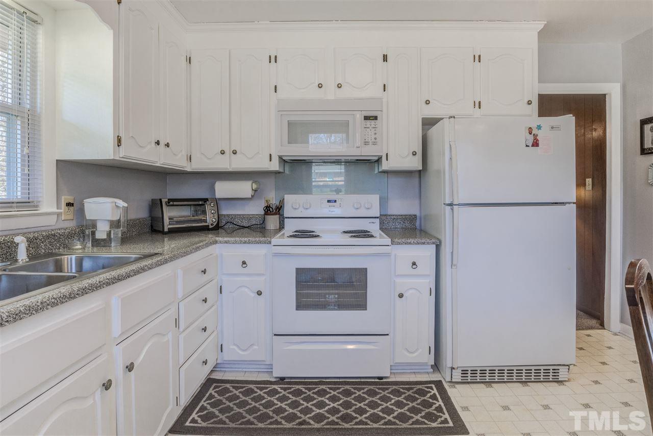 4821 Greenbrier Road Raleigh, NC 27603 - Photo 11 of 24