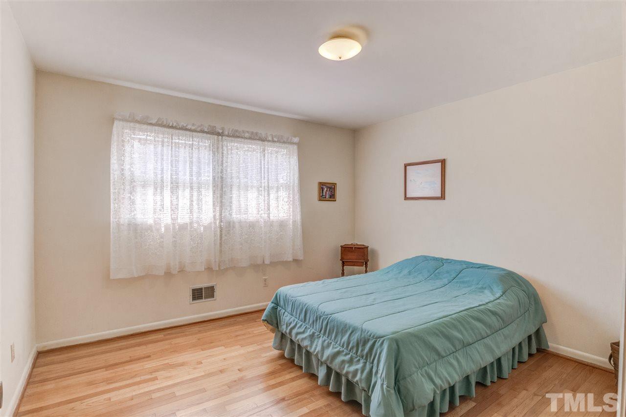 4821 Greenbrier Road Raleigh, NC 27603 - Photo 18 of 24