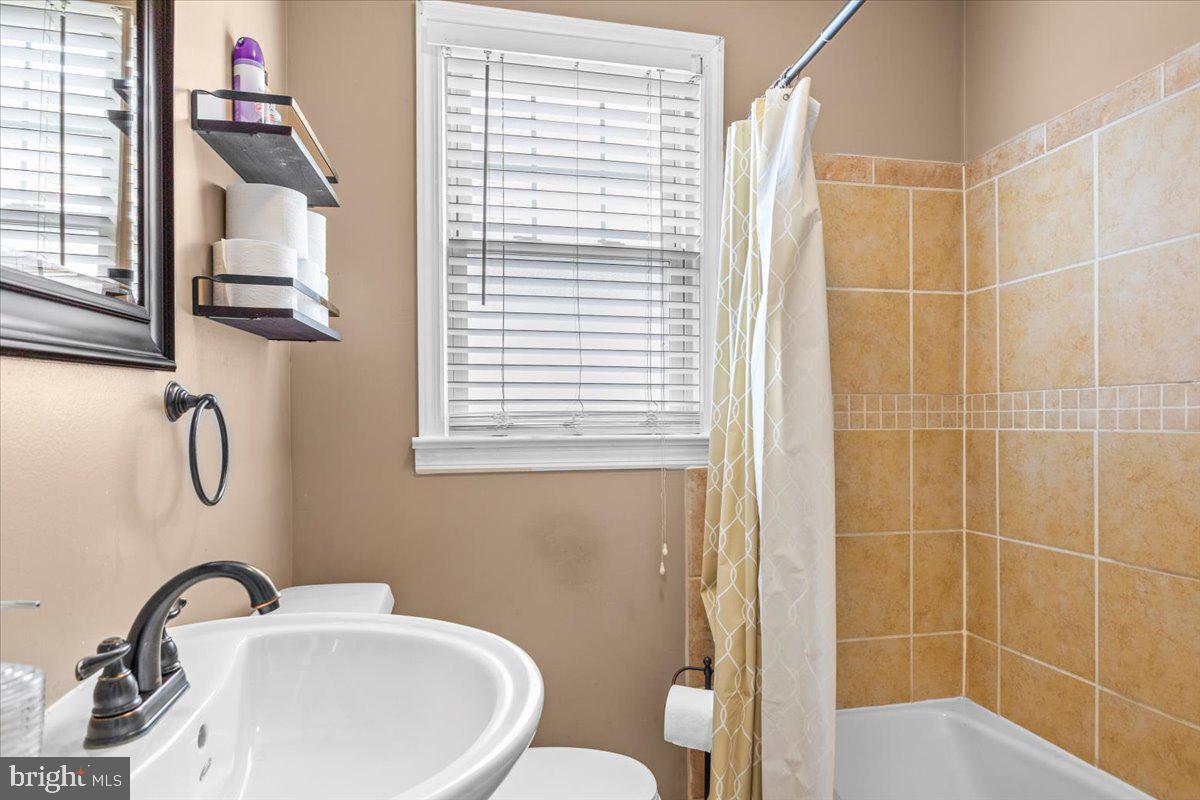 121 Emanuel Street Hamilton, NJ 08610 - Photo 16 of 26