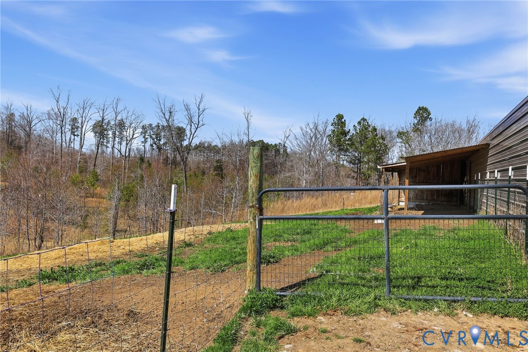 484 Dobbins Bridge Road Blackstone, VA 23824 - Photo 11 of 68