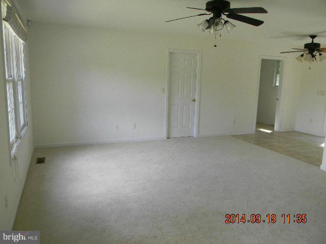 4615 Payne Road Hurlock, MD 21643 - Photo 2 of 10 Living Room
