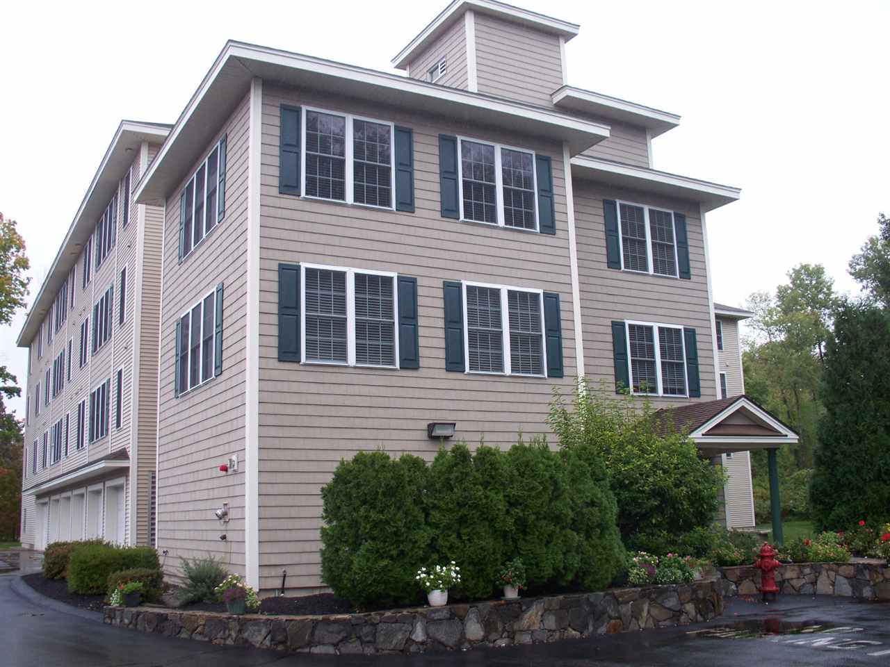 373 Lafayette Road, Unit 307 Hampton, NH 03842 - Photo 1 of 14