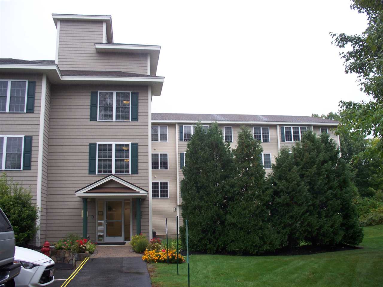 373 Lafayette Road, Unit 307 Hampton, NH 03842 - Photo 3 of 14