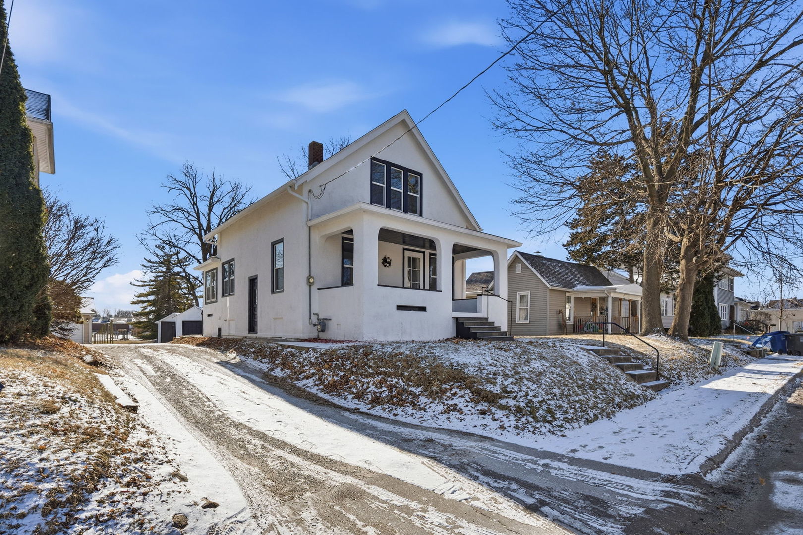 1638 20th Avenue Moline, IL 61265 - Photo 2 of 26