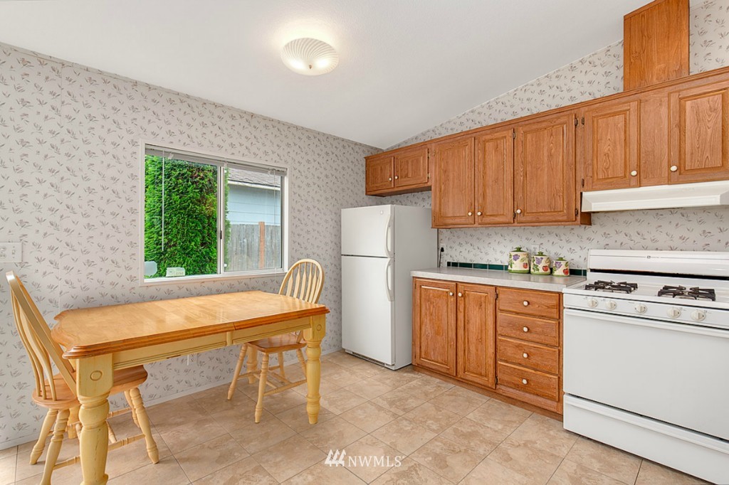 236 Park Avenue North Renton, WA 98057 - Photo 5 of 12 Gallery Image 5