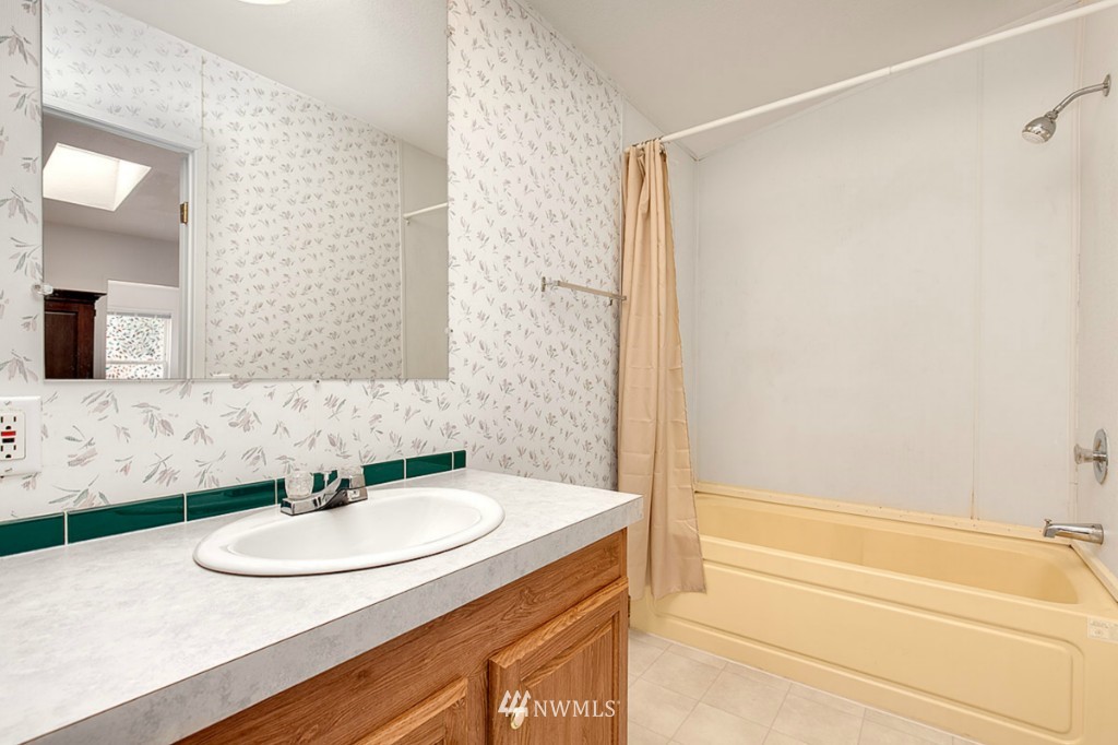 236 Park Avenue North Renton, WA 98057 - Photo 8 of 12 Gallery Image 8