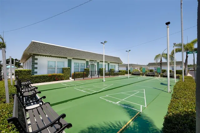 a view of a tennis court