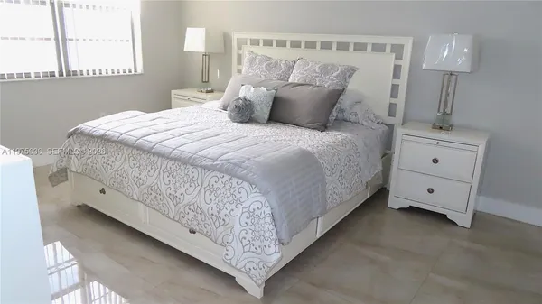 $3,500 | 5701 Collins Avenue, Unit 803, Miami Beach, FL 33140