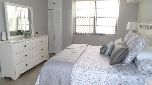 $3,500 | 5701 Collins Avenue, Unit 803, Miami Beach, FL 33140