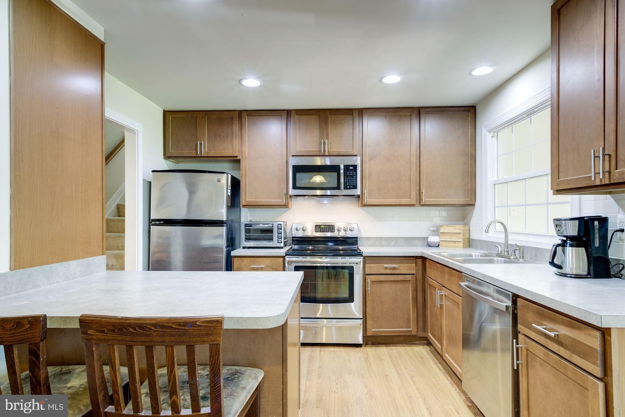 Lots of counter and cabinet space.