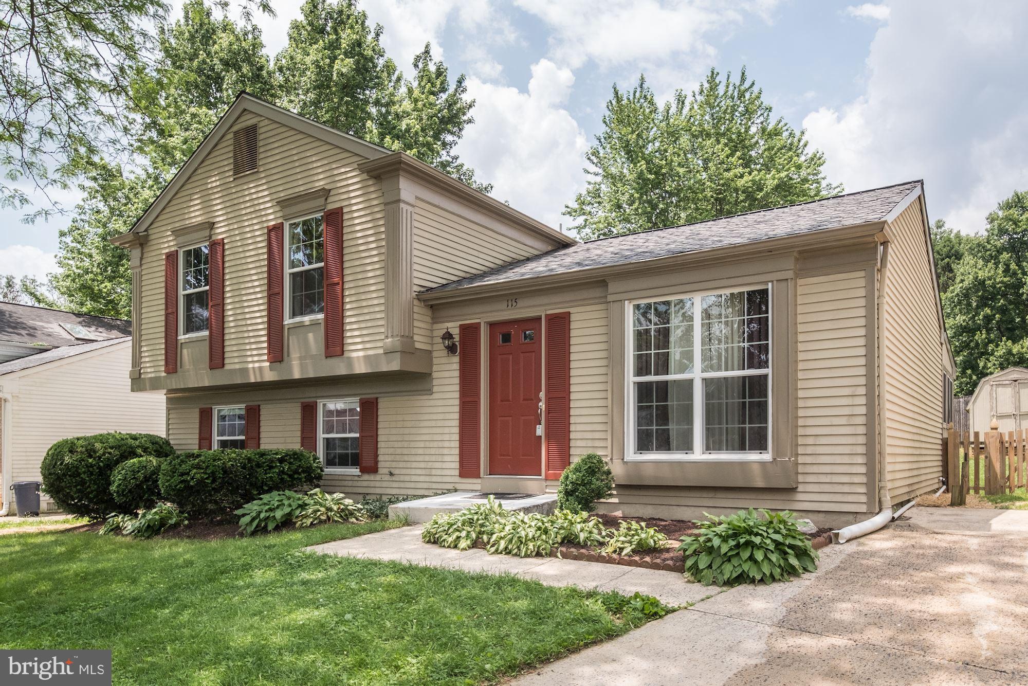 115 Applecreek Road Frederick, MD 21702 - Photo 31 of 33 Front View