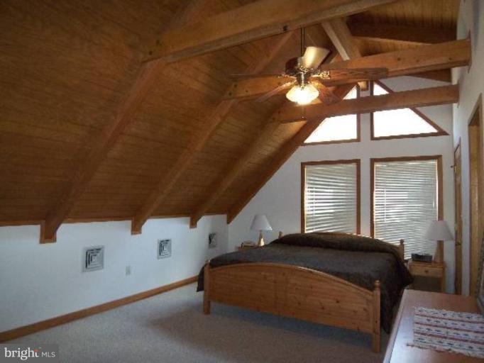 272 Montevideo Road Berkeley Springs, WV 25411 - Photo 16 of 29 Loft