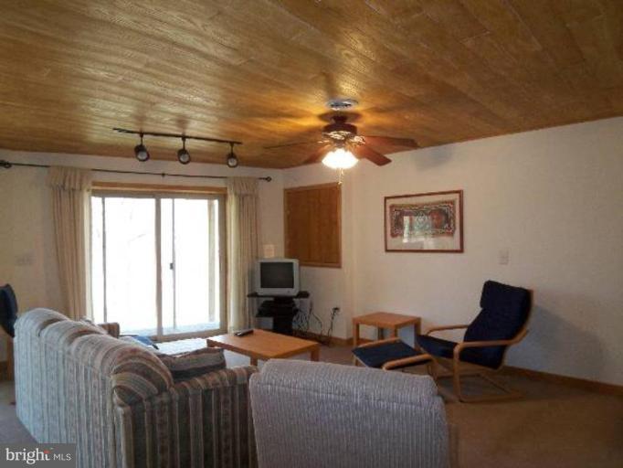 272 Montevideo Road Berkeley Springs, WV 25411 - Photo 24 of 29 Family Room