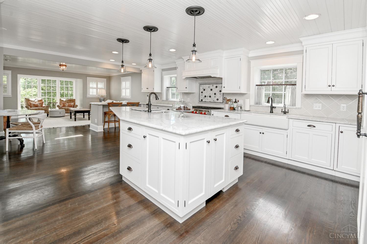 2469 Grandin Road Cincinnati, OH 45208 - Photo 3 of 74 Gallery Image 3