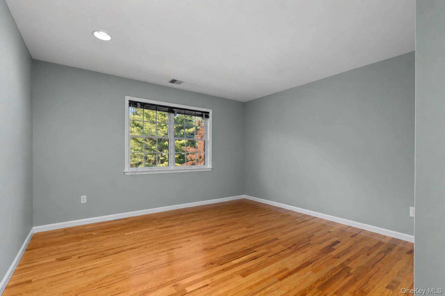 2211 Crompond Road Yorktown Heights, NY 10598 - Photo 20 of 38 Bedroom #3