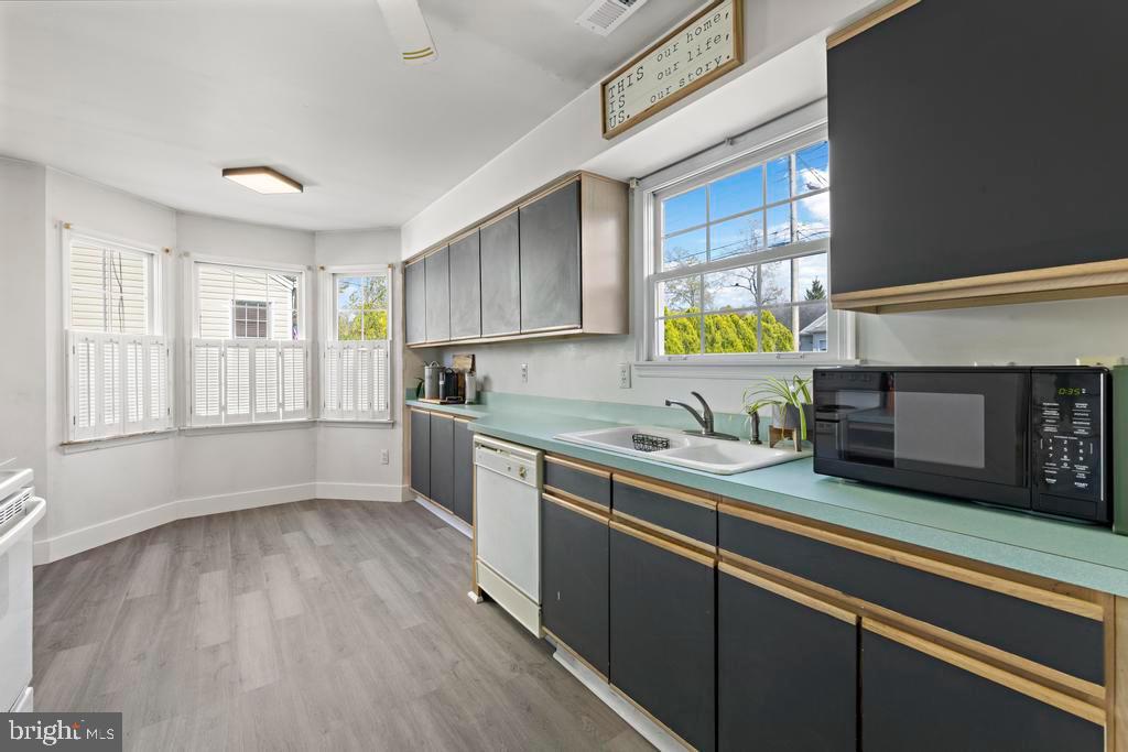 288 Sextant Road Manahawkin, NJ 08050 - Photo 14 of 39 Gallery Image 14