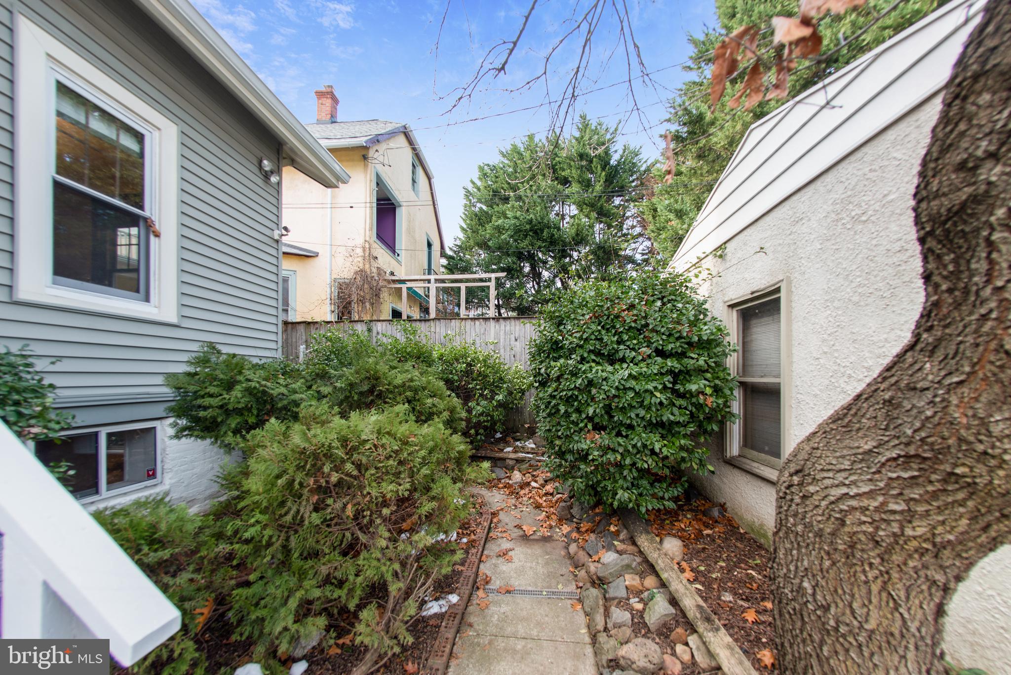 1423 Decatur Street Northwest Washington, DC 20011 - Photo 7 of 139