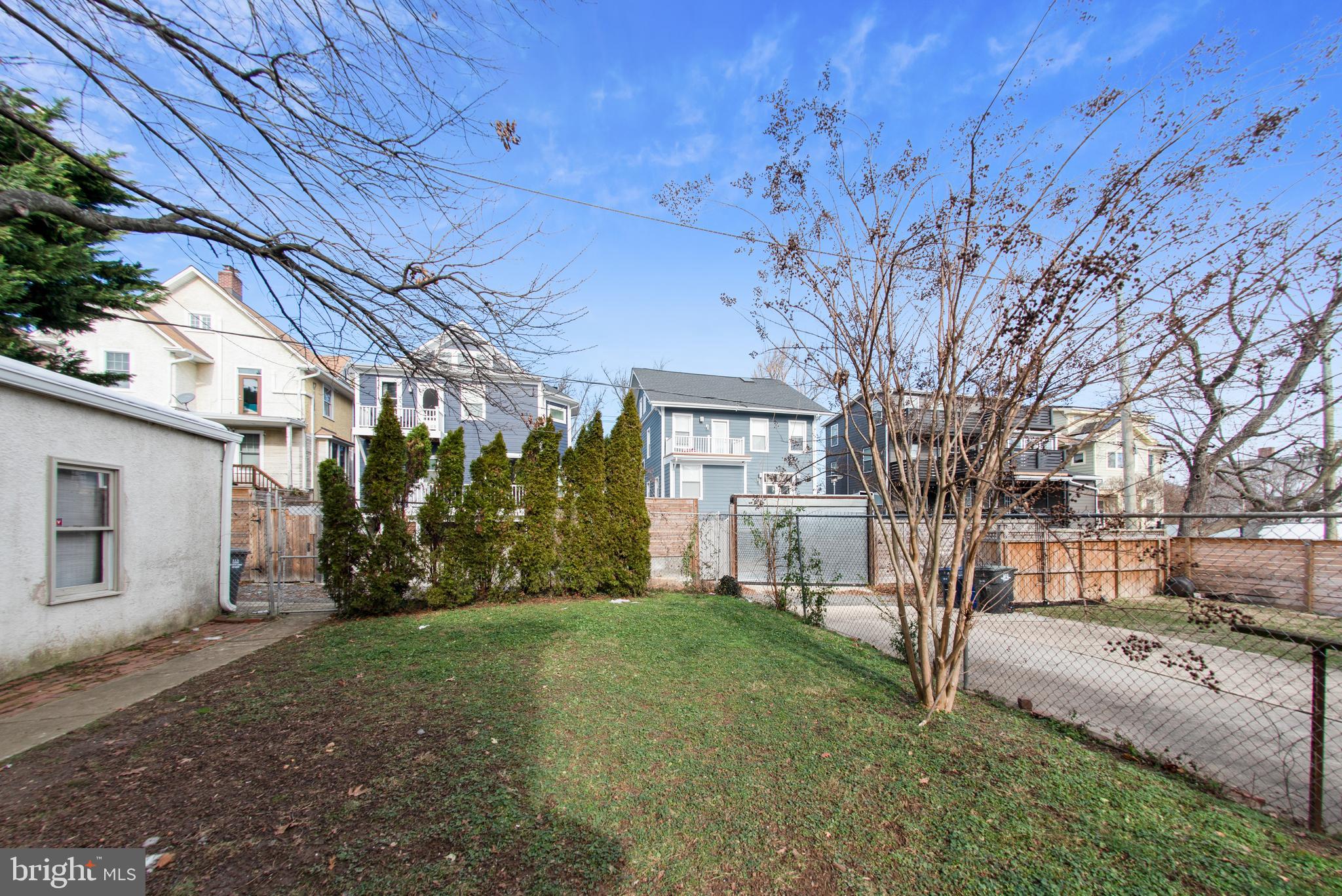 1423 Decatur Street Northwest Washington, DC 20011 - Photo 9 of 139