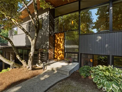 $1,349,000 | 17128 2nd Avenue Southwest, Normandy Park, WA 98166