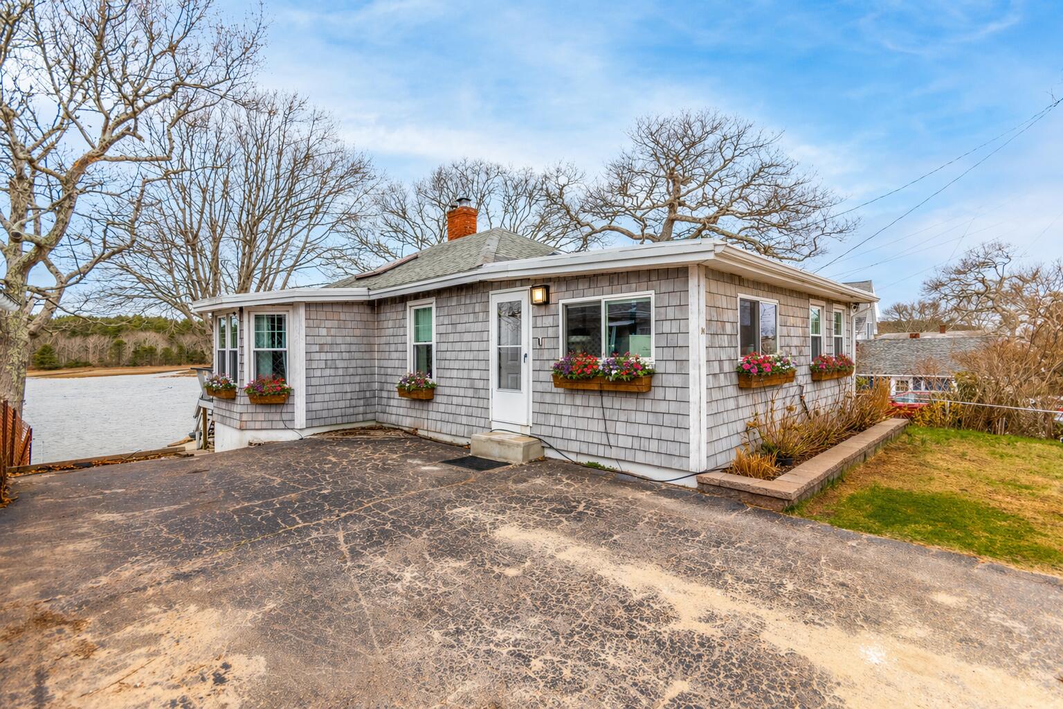 10 Sunset Avenue Onset, MA 02558 - Photo 36 of 41 Virtually Staged