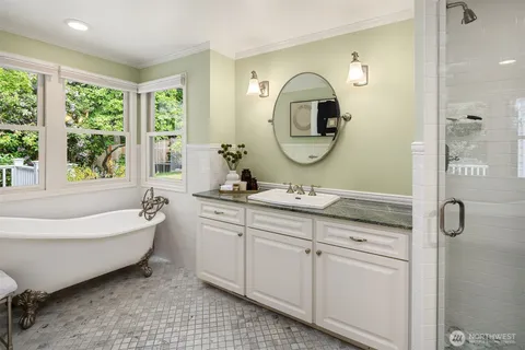 $2,998,000 | 8914 Southeast 56th Street, Mercer Island, WA 98040