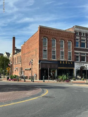 $998,500 | 162 Glen Street, Glens Falls, NY 12801