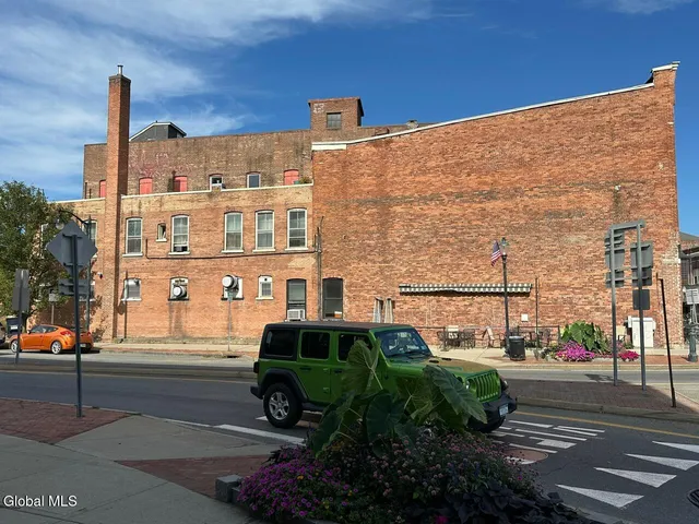 $998,500 | 162 Glen Street, Glens Falls, NY 12801