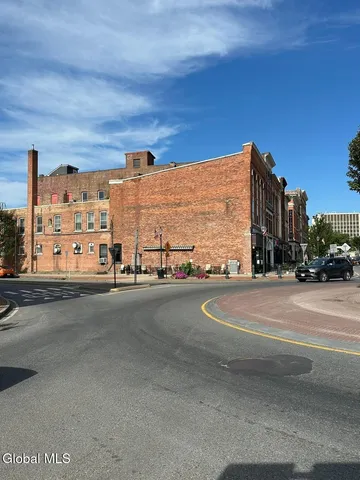 $998,500 | 162 Glen Street, Glens Falls, NY 12801