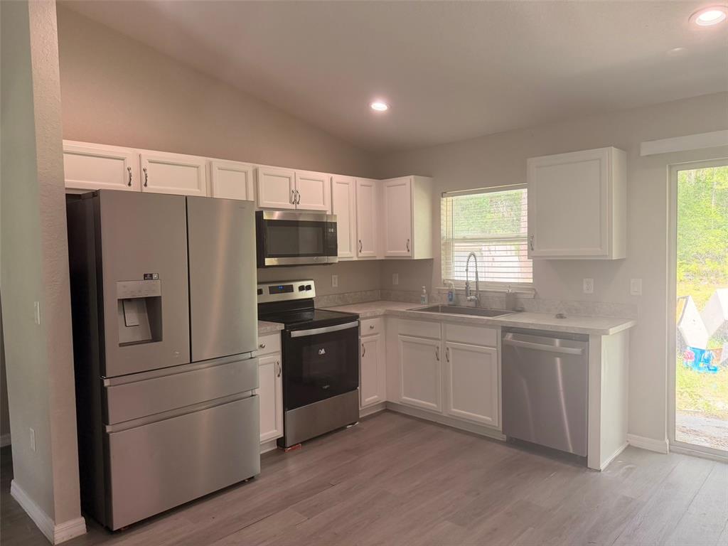 4281 Southwest 157th Court Ocala, FL 34481 - Photo 4 of 10