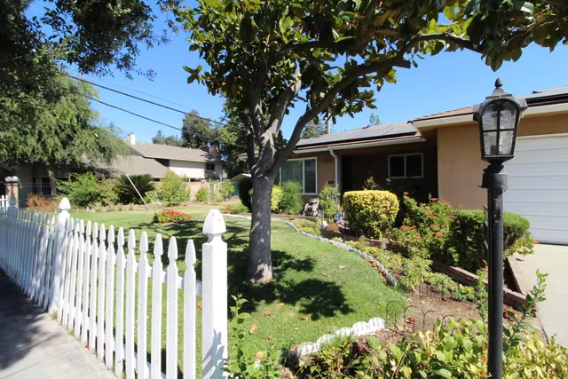 $371,900 | 4705 East Santa Ana Avenue, Fresno, CA 93726