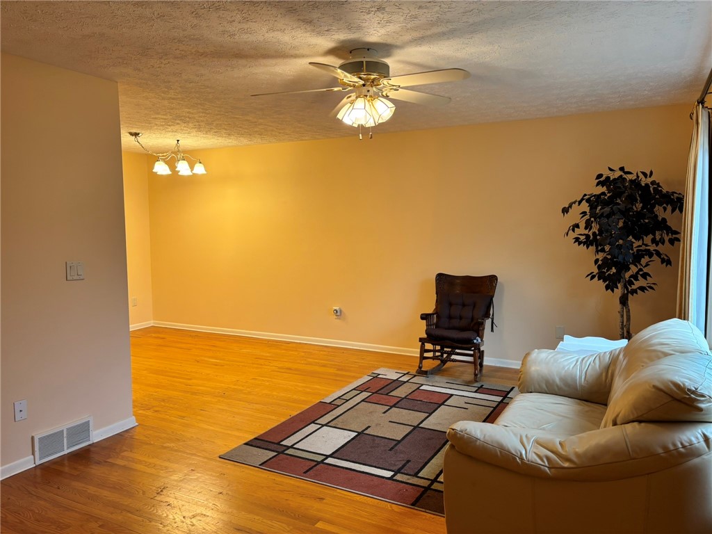 207 Greenway Boulevard Riga, NY 14428 - Photo 3 of 22