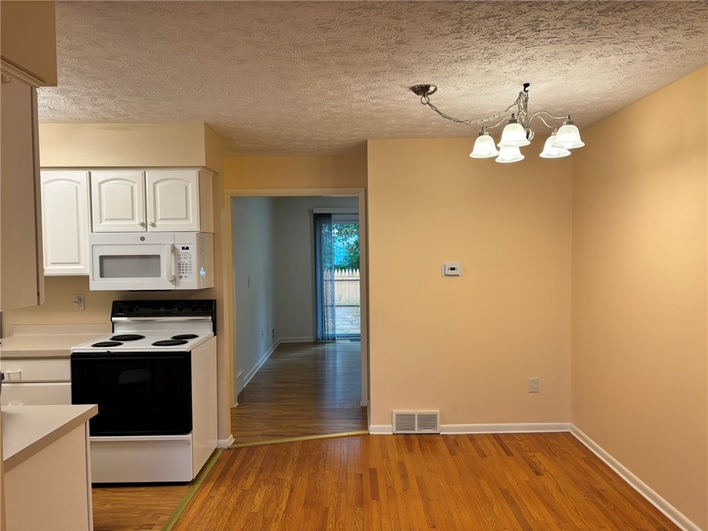 207 Greenway Boulevard Riga, NY 14428 - Photo 5 of 22