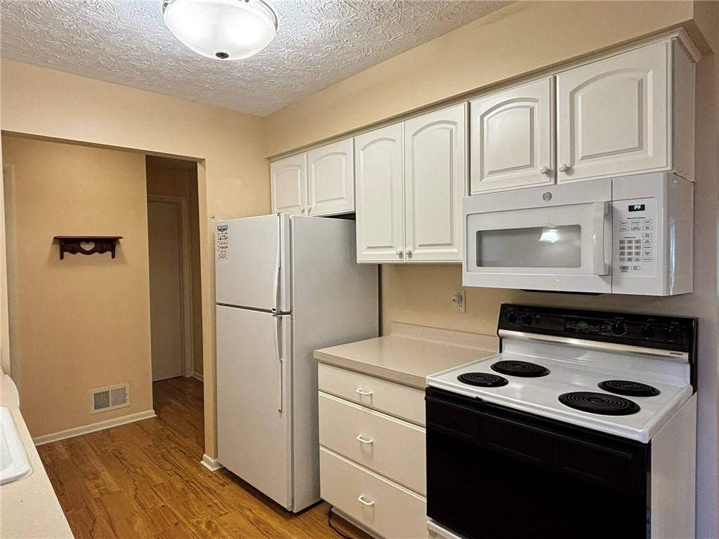 207 Greenway Boulevard Riga, NY 14428 - Photo 8 of 22