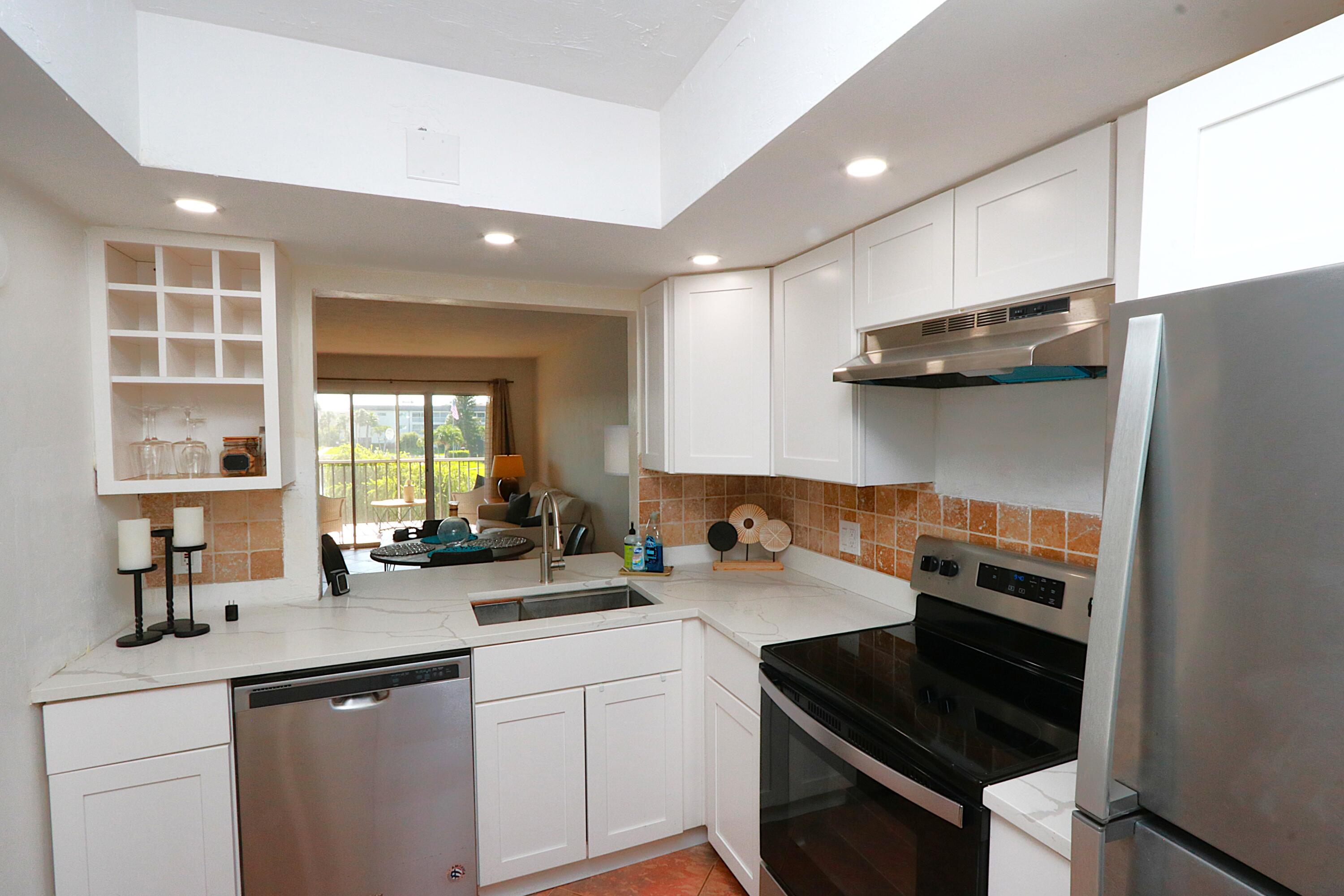 1004 Manatee Road, Unit 202 Naples, FL 34114 - Photo 5 of 31 aaa