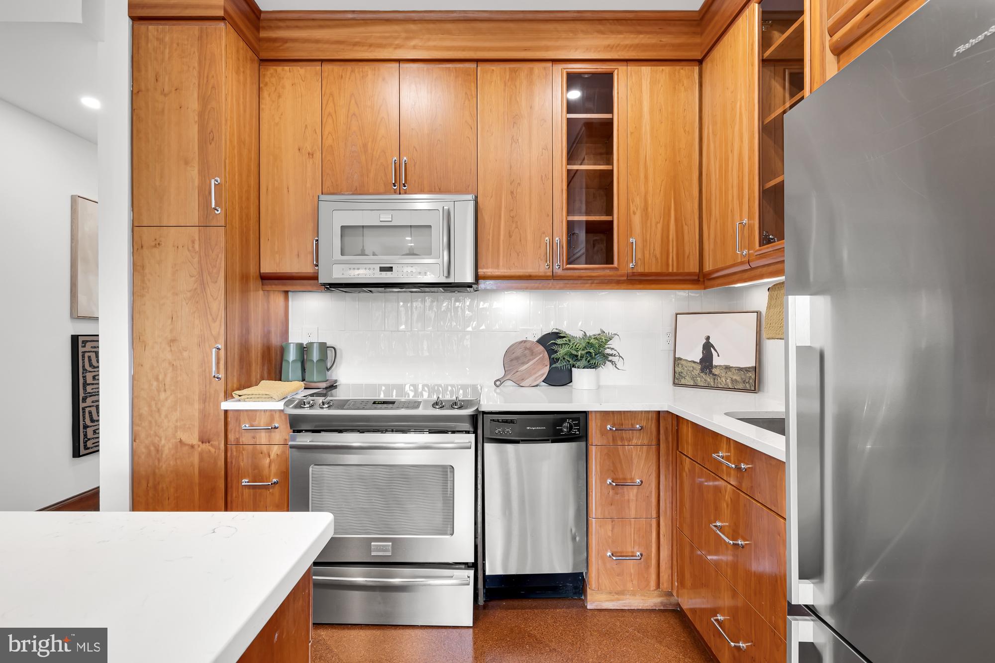 311 6th Street Southeast, Unit 3 Washington, DC 20003 - Photo 4 of 30 Kitchen