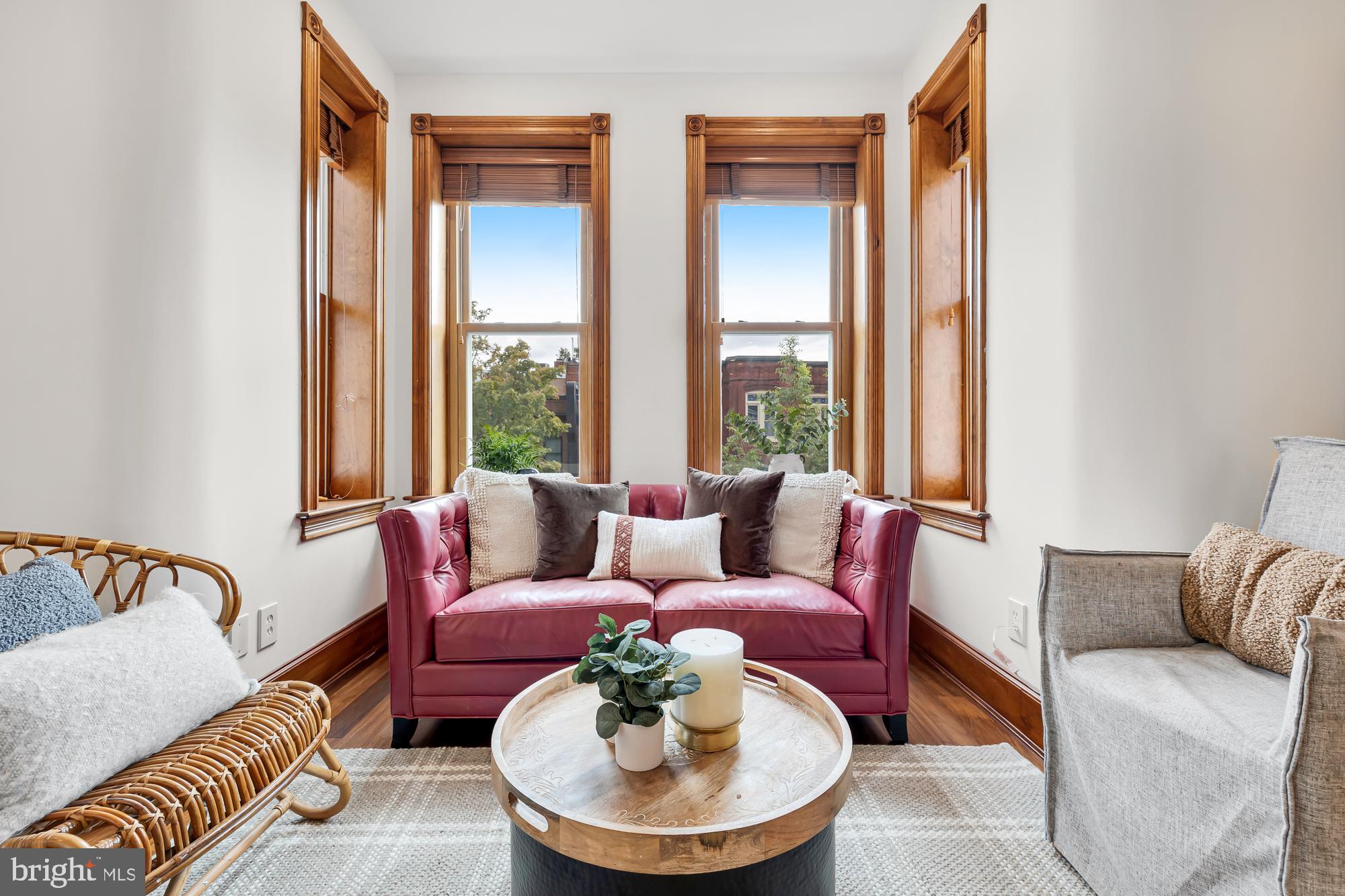 311 6th Street Southeast, Unit 3 Washington, DC 20003 - Photo 9 of 30 Seating Area