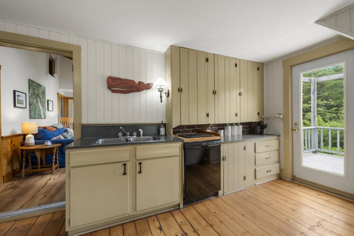 261 Ocean Point Road Boothbay Harbor, ME 04538 - Photo 16 of 45 18-261 Ocean Point Rd, Boothbay, ME-TP