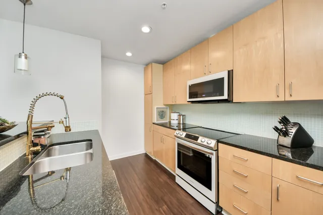 $1,750 | 5925 Almeda Road, Unit 12408, Houston, TX 77004