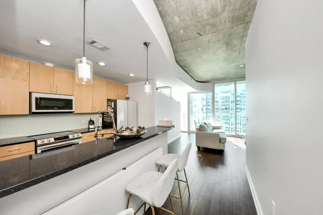 $1,750 | 5925 Almeda Road, Unit 12408, Houston, TX 77004