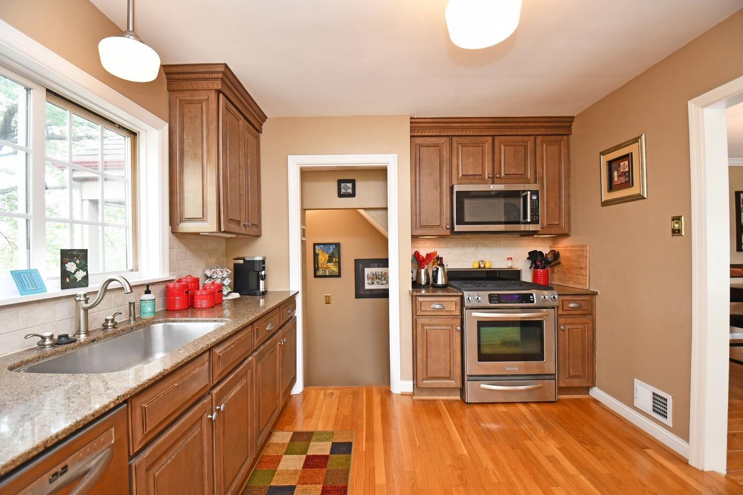 3045 Werk Road Cincinnati, OH 45211 - Photo 14 of 45 Gallery Image 14