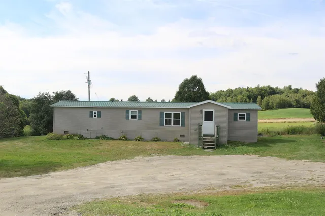 $200,000 | 1093 Grange Hall Road, Enosburg Falls, VT 05450