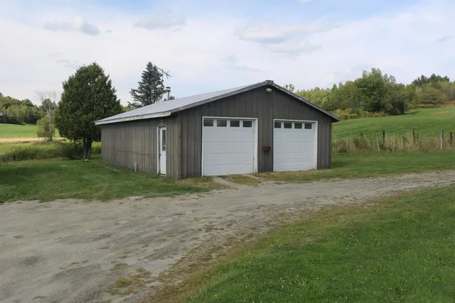 $200,000 | 1093 Grange Hall Road, Enosburg Falls, VT 05450