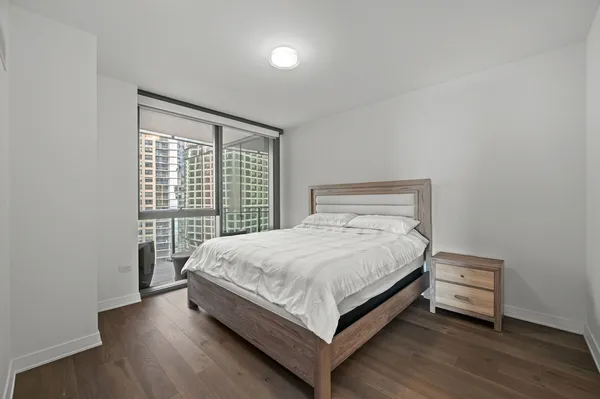 $6,250 | 211 North Harbor Drive, Unit 1401, Chicago, IL 60601