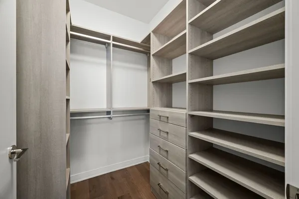 $6,250 | 211 North Harbor Drive, Unit 1401, Chicago, IL 60601